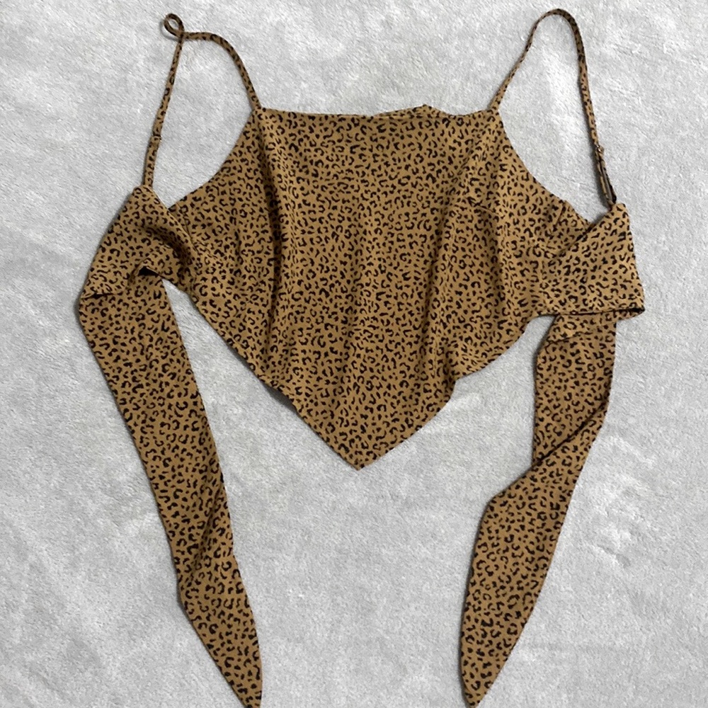 LA HEARTS BY PACSUN BACKLESS TIE CHEETAH TOP